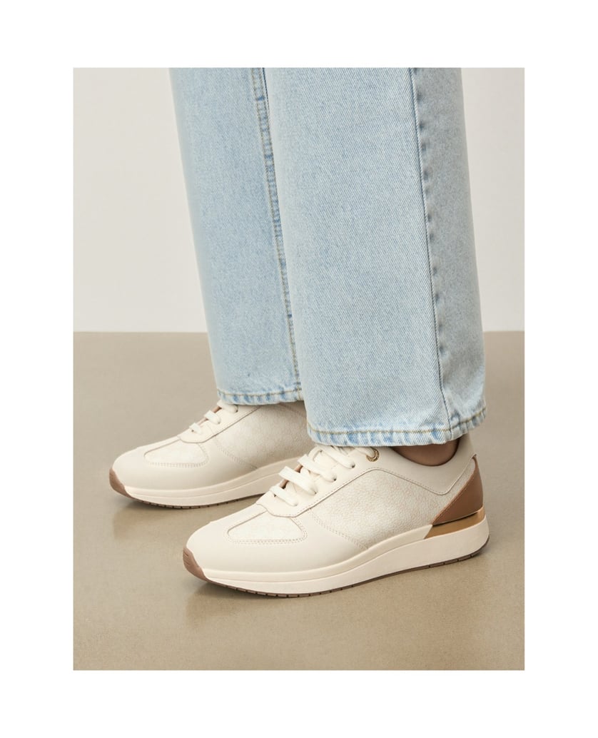 Kazar-Sneakers-with-raised-sole-and-pattern-bílá