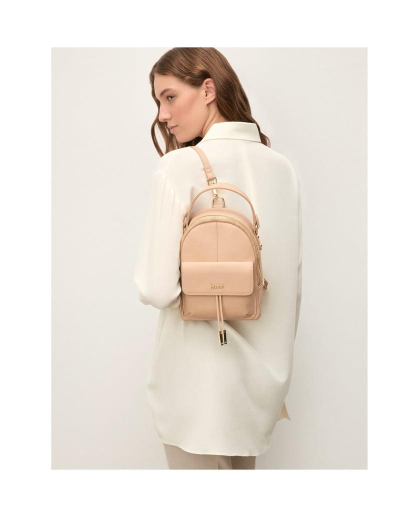 Kazar-Practical-backpack-in-beige-leather-béžová