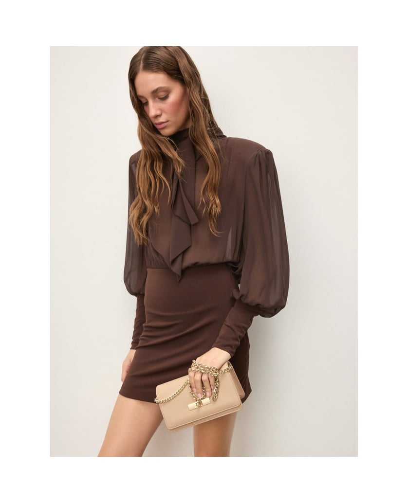 Kazar-Beige-natural-leather-handbag-with-gold-chain-béžová