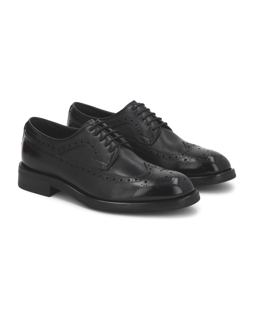 Kazar-Black-leather-derby-shoes-with-openwork-embellishment-Brogues-čierna