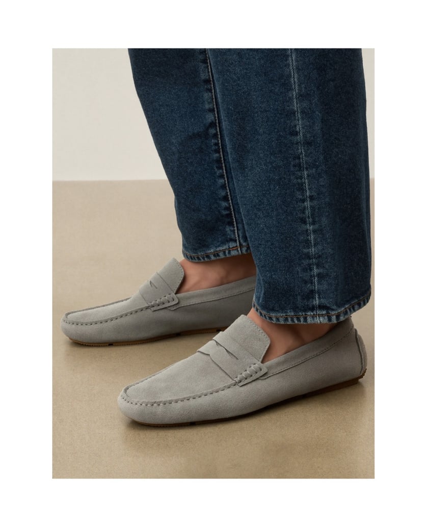 Kazar-Grey-suede-moccasins-with-minimalist-lines-šedá