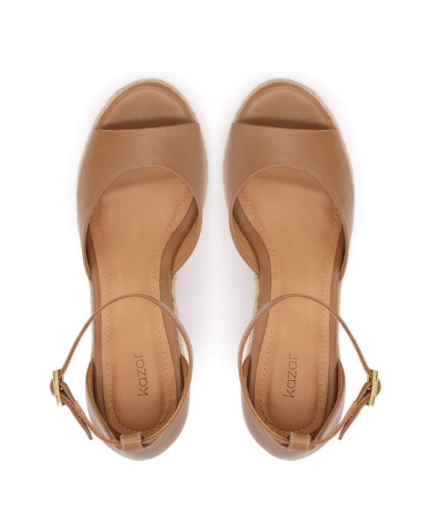Kazar-Brown-sandals-with-an-anchor-decorated-with-a-string-ťavia