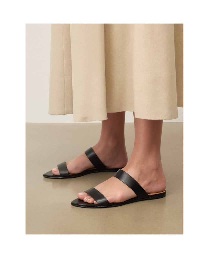 Kazar-Black-slides-on-a-flat-sole-černá