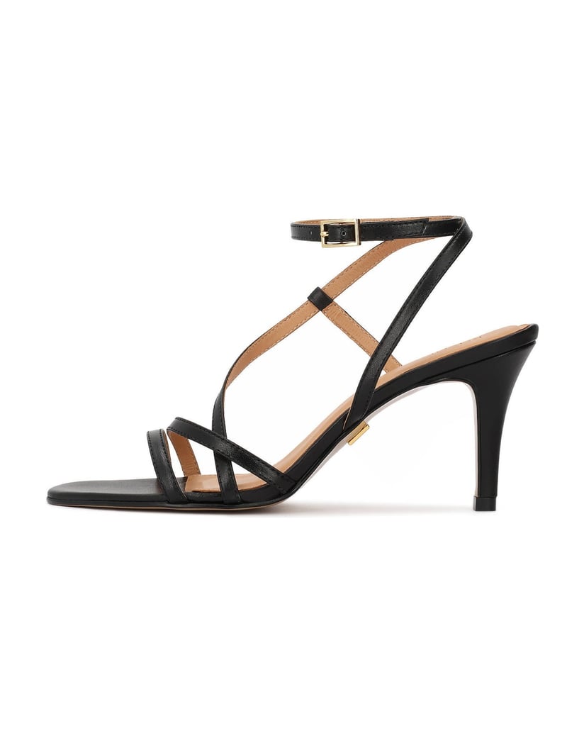 Kazar-Sandals-with-straps-that-wrap-around-the-foot-černá