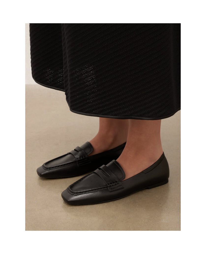 Kazar-Leather-shoes-with-elastic-insert-at-the-heel-čierna
