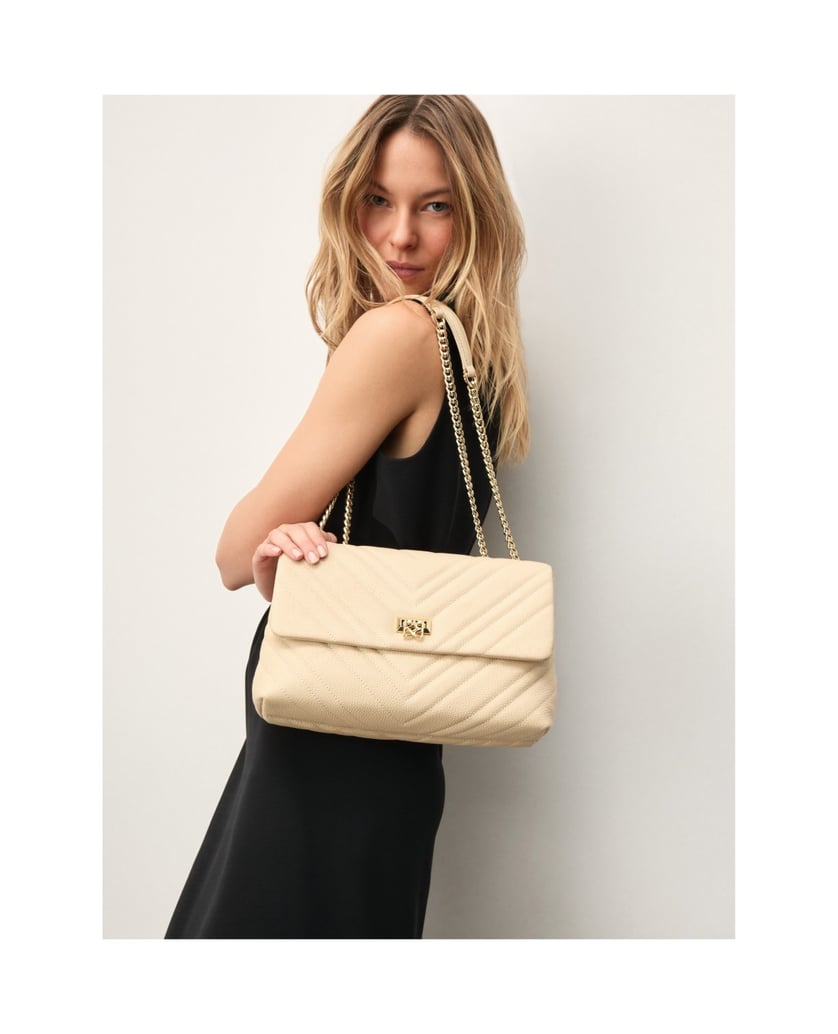 Kazar-Leather-bag-with-quilting-and-chain-béžová