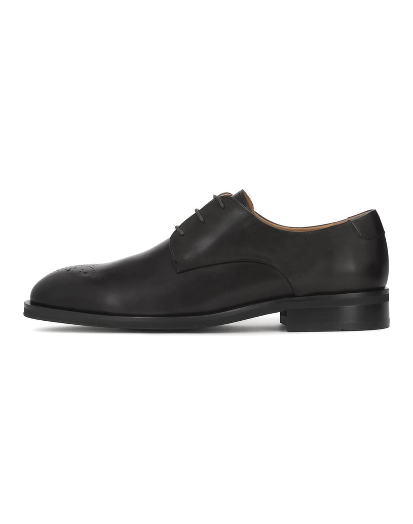 Kazar-Black-leather-derby-with-openwork-brogue-embellishment-čierna