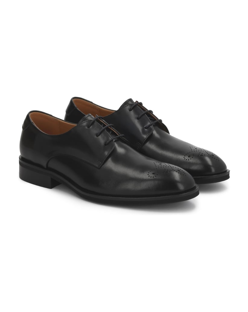 Kazar-Black-leather-derby-with-openwork-brogue-embellishment-čierna