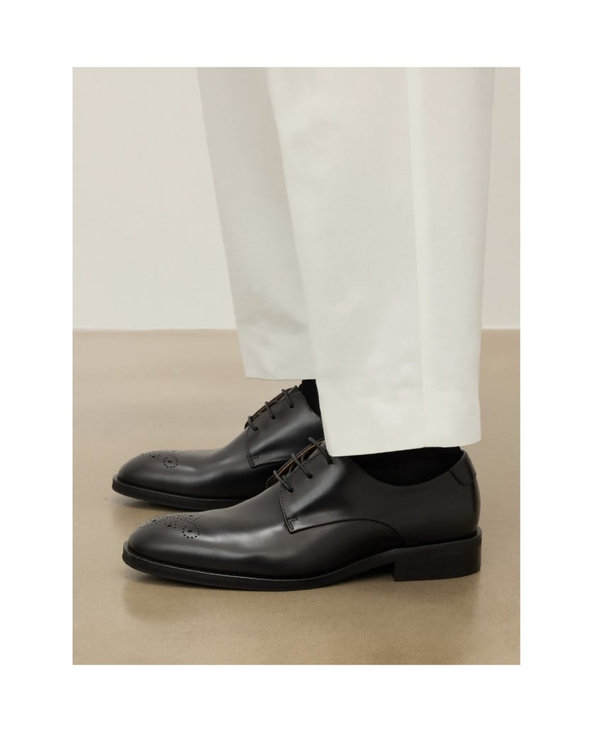 Kazar-Black-leather-derby-with-openwork-brogue-embellishment-čierna