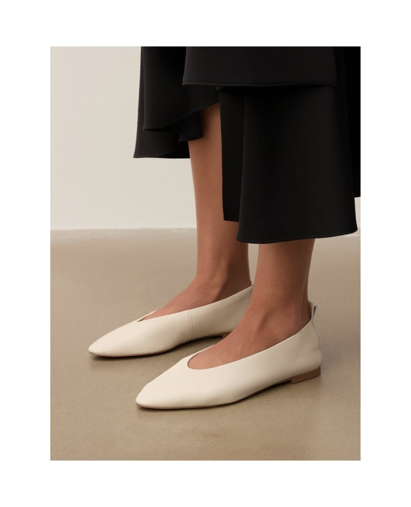 Kazar-Leather-ballerinas-with-extended-noses-biela