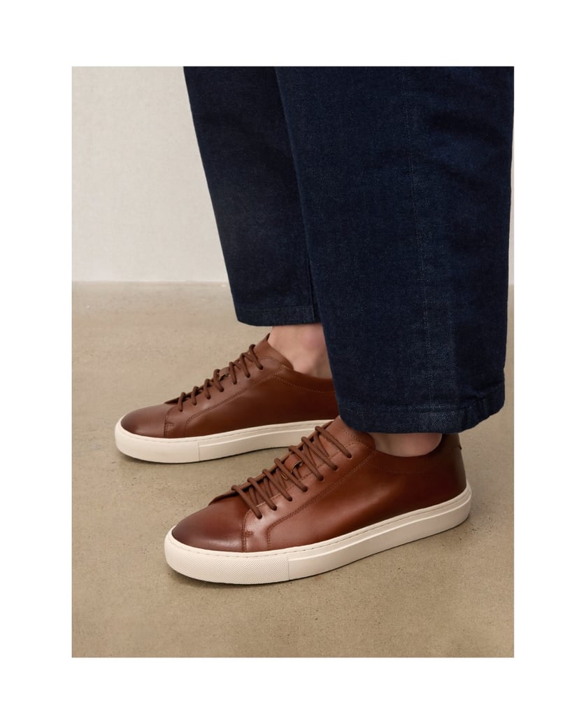 Kazar-Leather-sole-men's-sneakers-with-simple-bright-sole-velbloudí