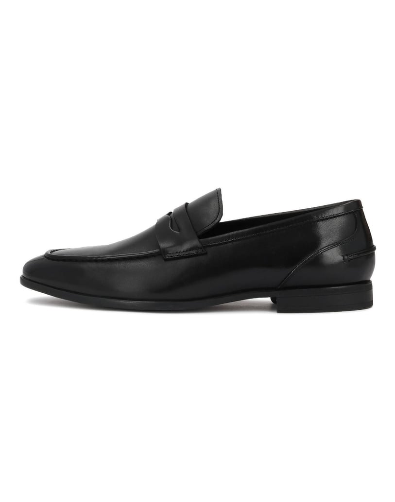 Kazar-Elegant-leather-loafers-in-a-minimalist-style-čierna