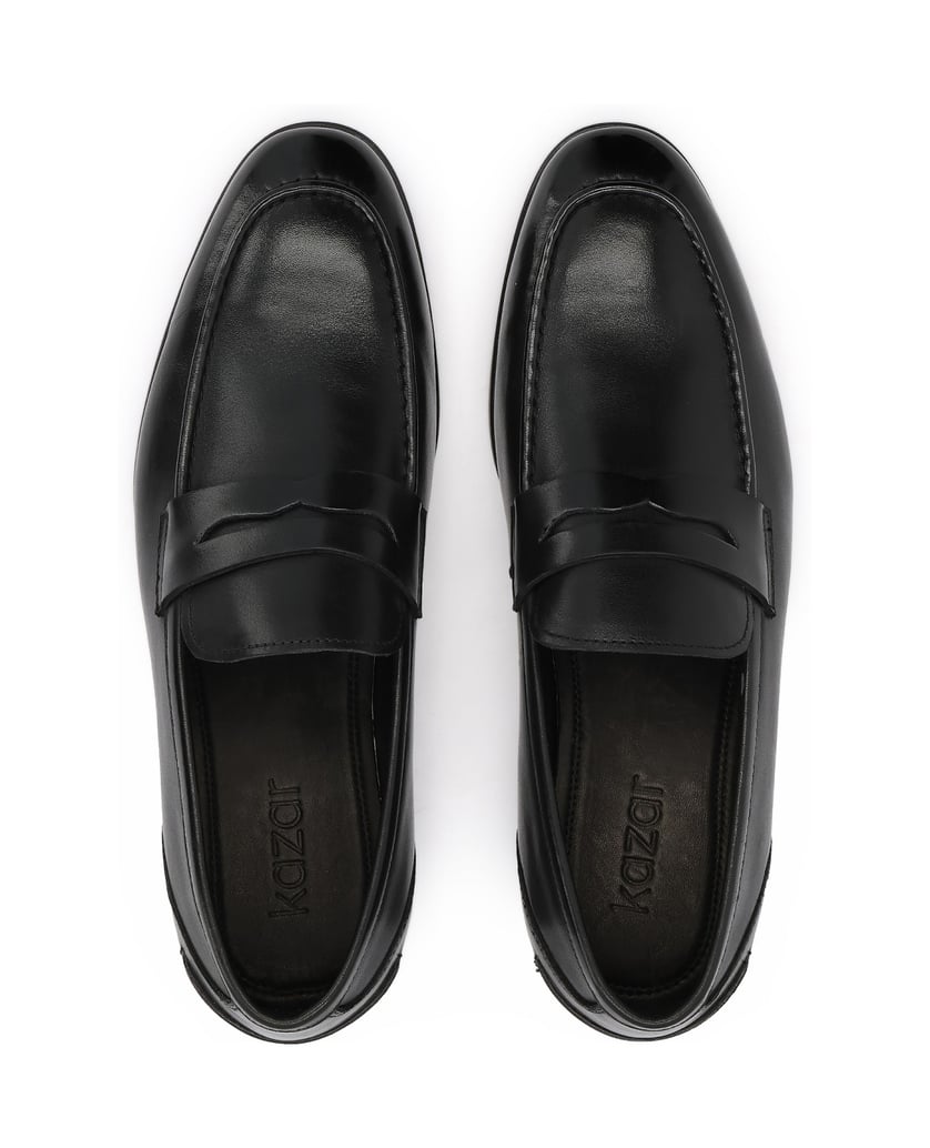 Kazar-Elegant-leather-loafers-in-a-minimalist-style-čierna