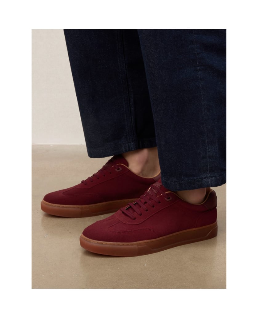 Kazar-Maroon-suede-sneakers-on-contrasting-sole-červená