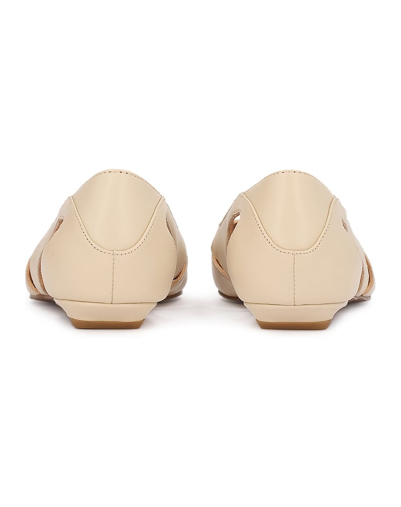 Kazar-Elegant-leather-pumps-with-artistically-cut-out-upper-biela