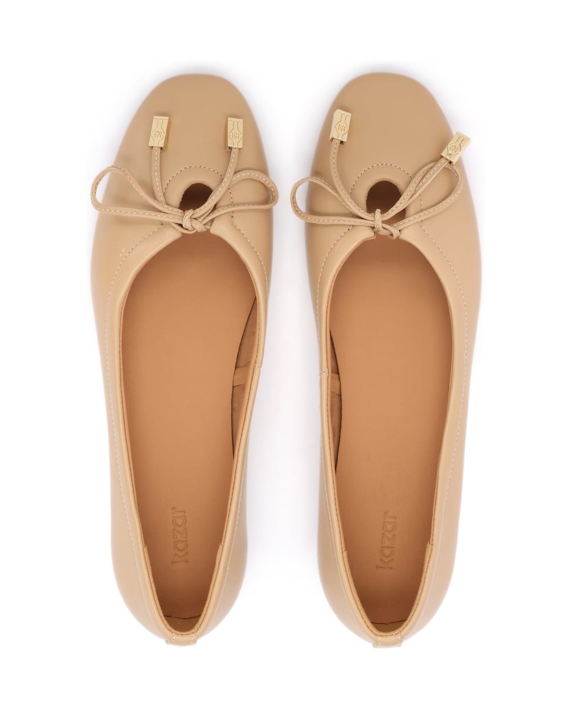 Kazar-Beige-leather-pumps-with-decorative-cutout-and-binding-béžová