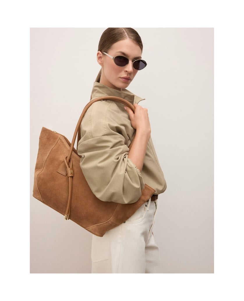 Kazar-Elegant-suede-bag-with-a-boat-shape-velbloudí