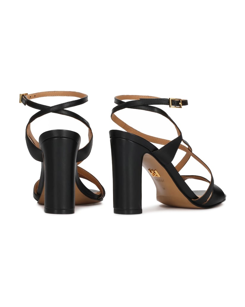 Kazar-Black-leather-sandals-on-a-stable-heels-čierna