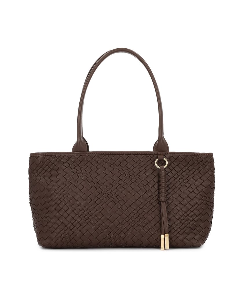 Kazar-Brown-braided-shoulder-bags-on-the-arm-in-leather-hnedá