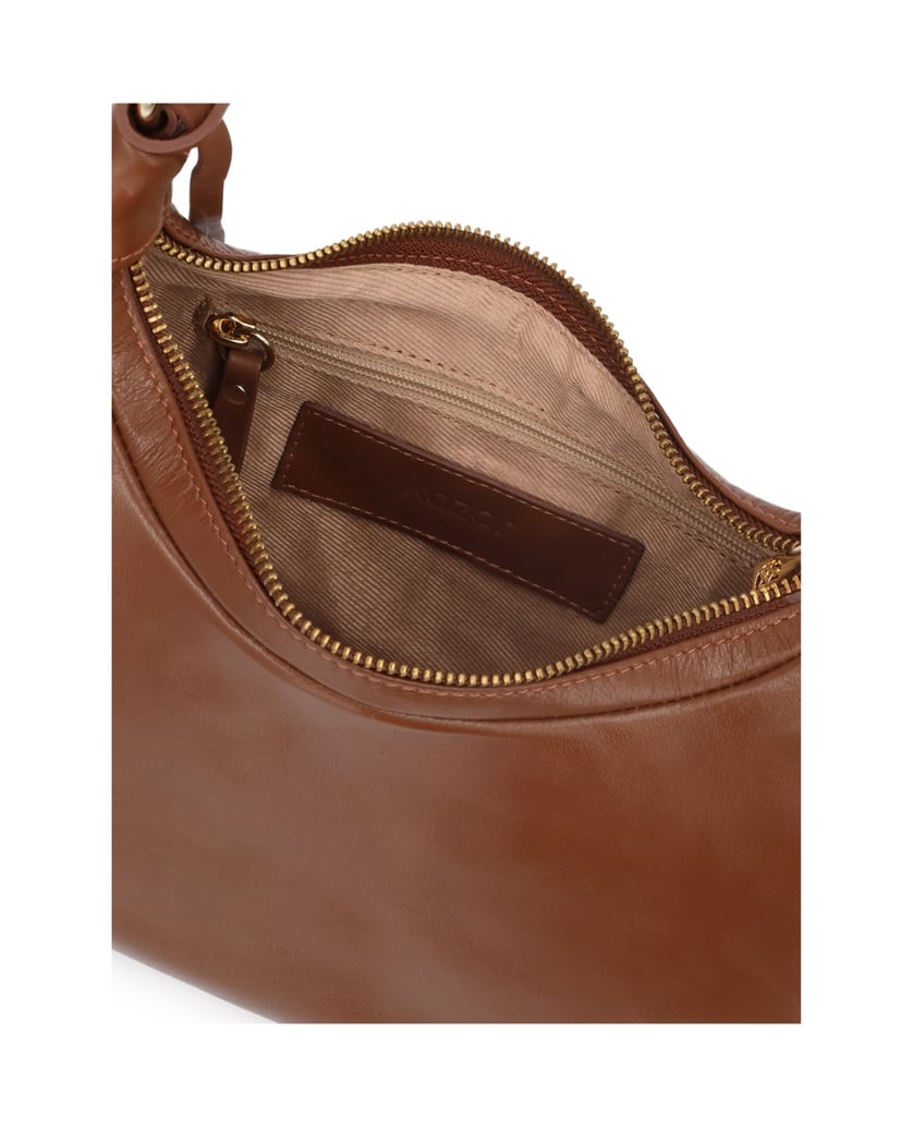 Kazar-Leather-hobo-bag-on-the-arm-hnědá