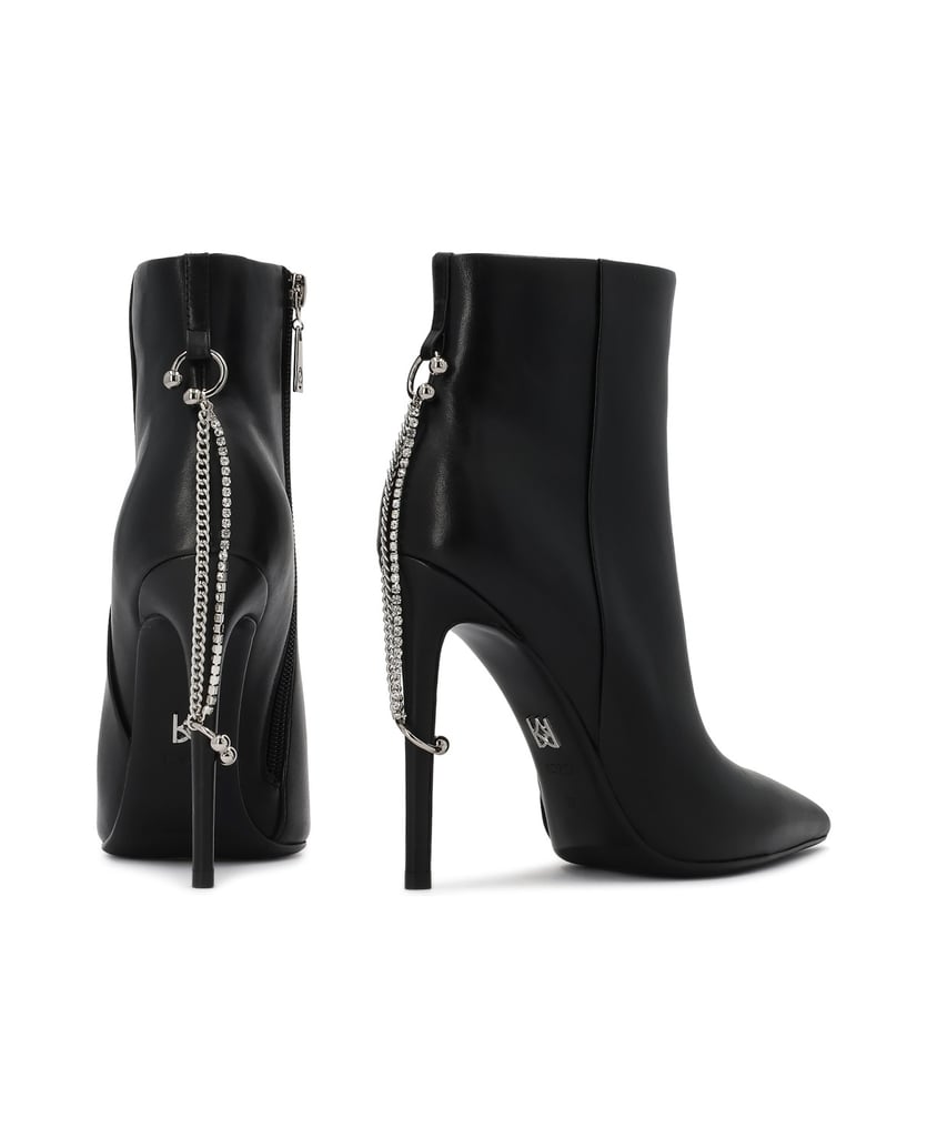 Kazar-Black-booties-decorated-with-chains-at-the-heel-čierna