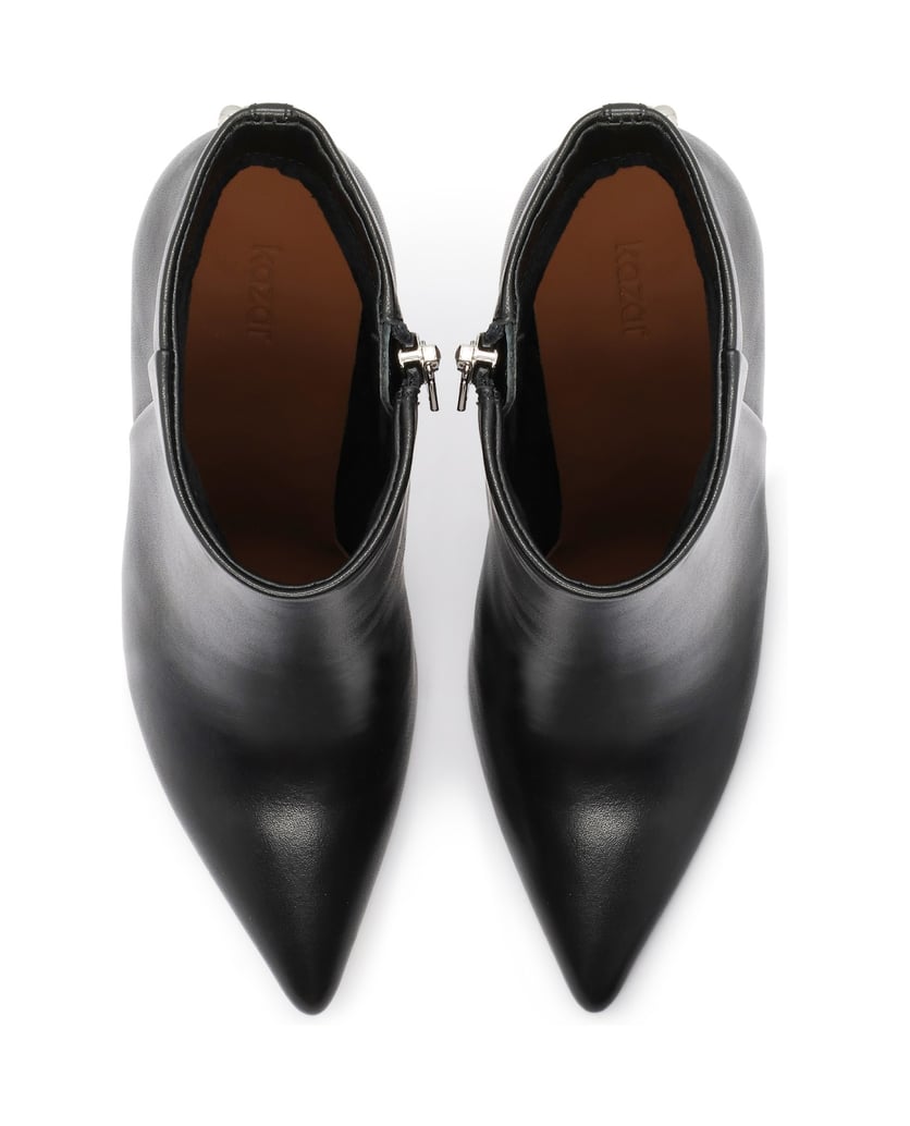 Kazar-Black-booties-decorated-with-chains-at-the-heel-čierna