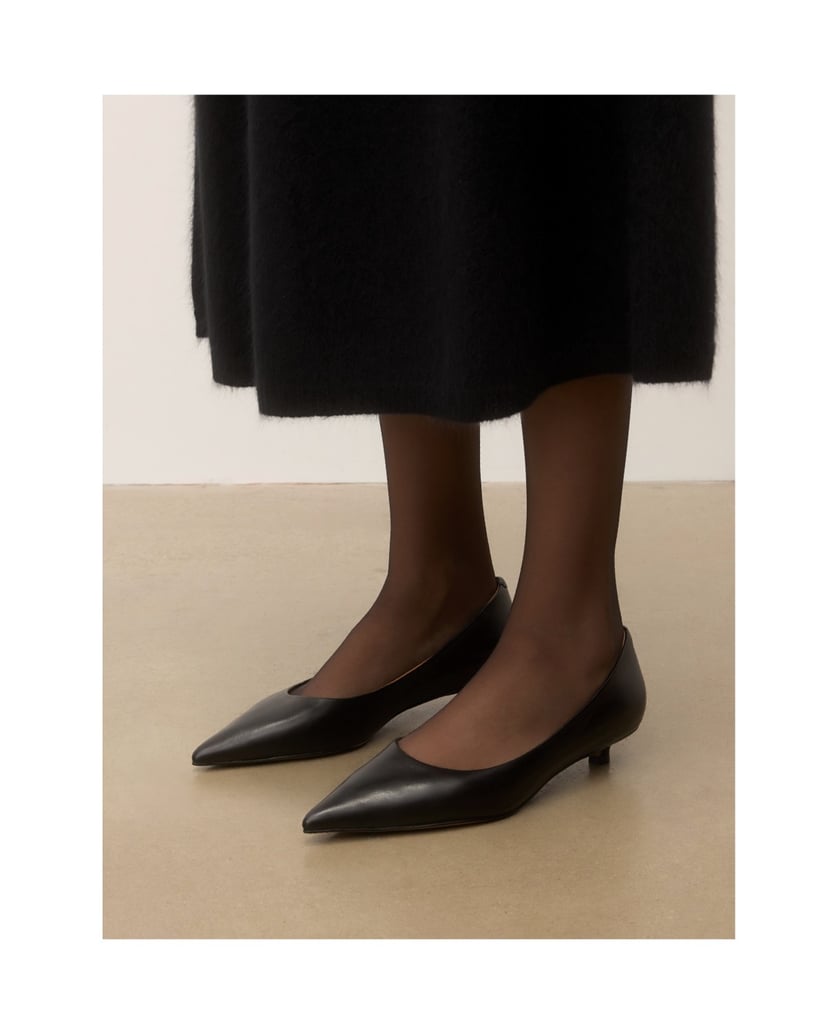 Kazar-Black-women's-pumps-with-a-low-kitten-heel-čierna