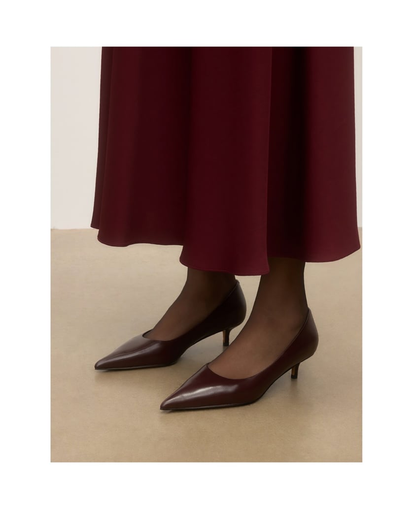 Kazar-Maroon-pumps-with-low-heel-červená