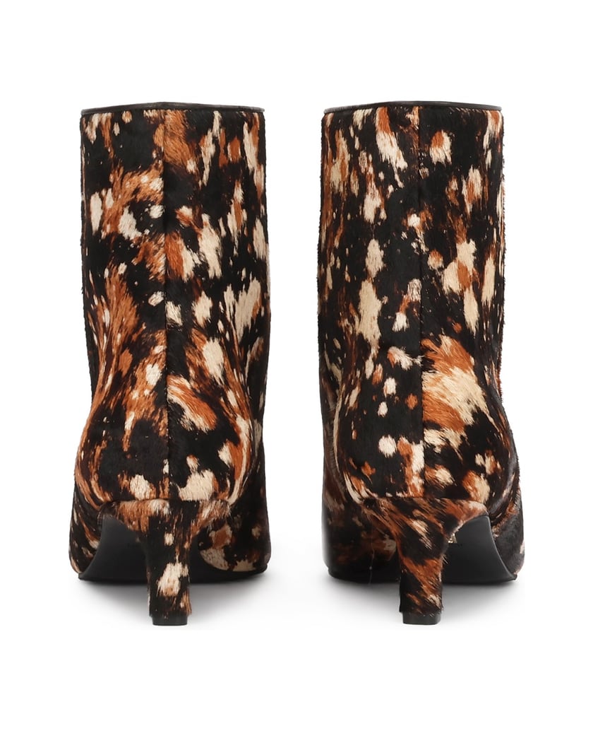 Kazar-Genuine-leather-booties-with-natural-hair-finish-in-a-unique-design-barevná