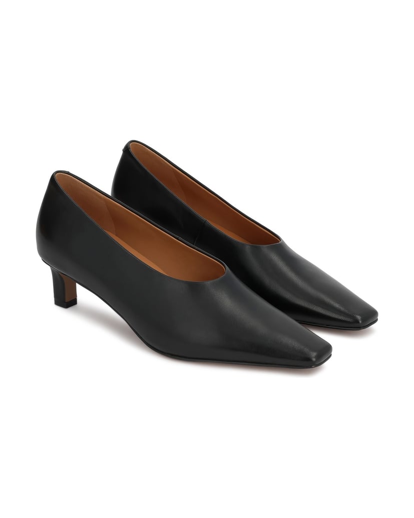 Kazar-Pumps-leather-pumps-in-black-with-geometric-nose-piece-čierna