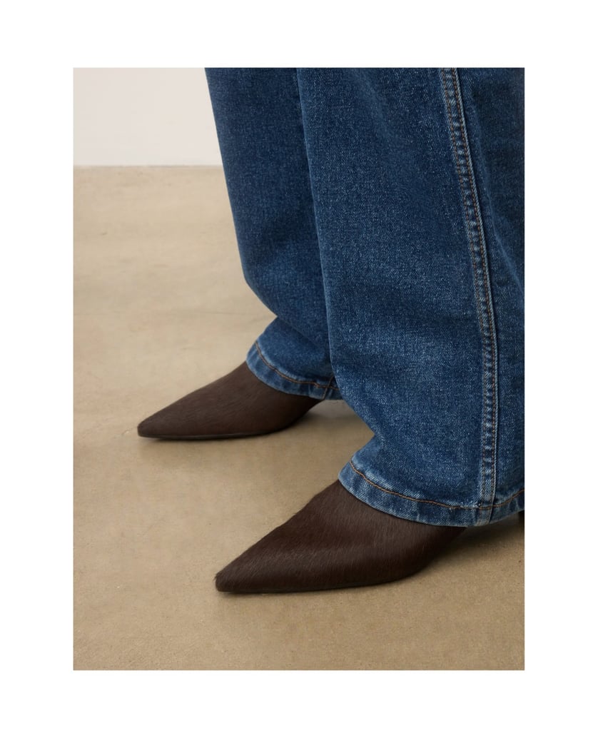 Kazar-Dark-brown-hair-on-leather-booties-with-a-low-heel-tmavá-hnedá