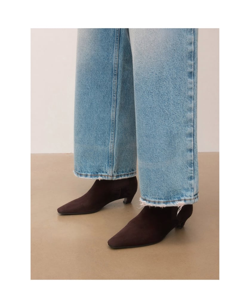 Kazar-Suede-booties-with-elongated-nose-tmavá-hnedá