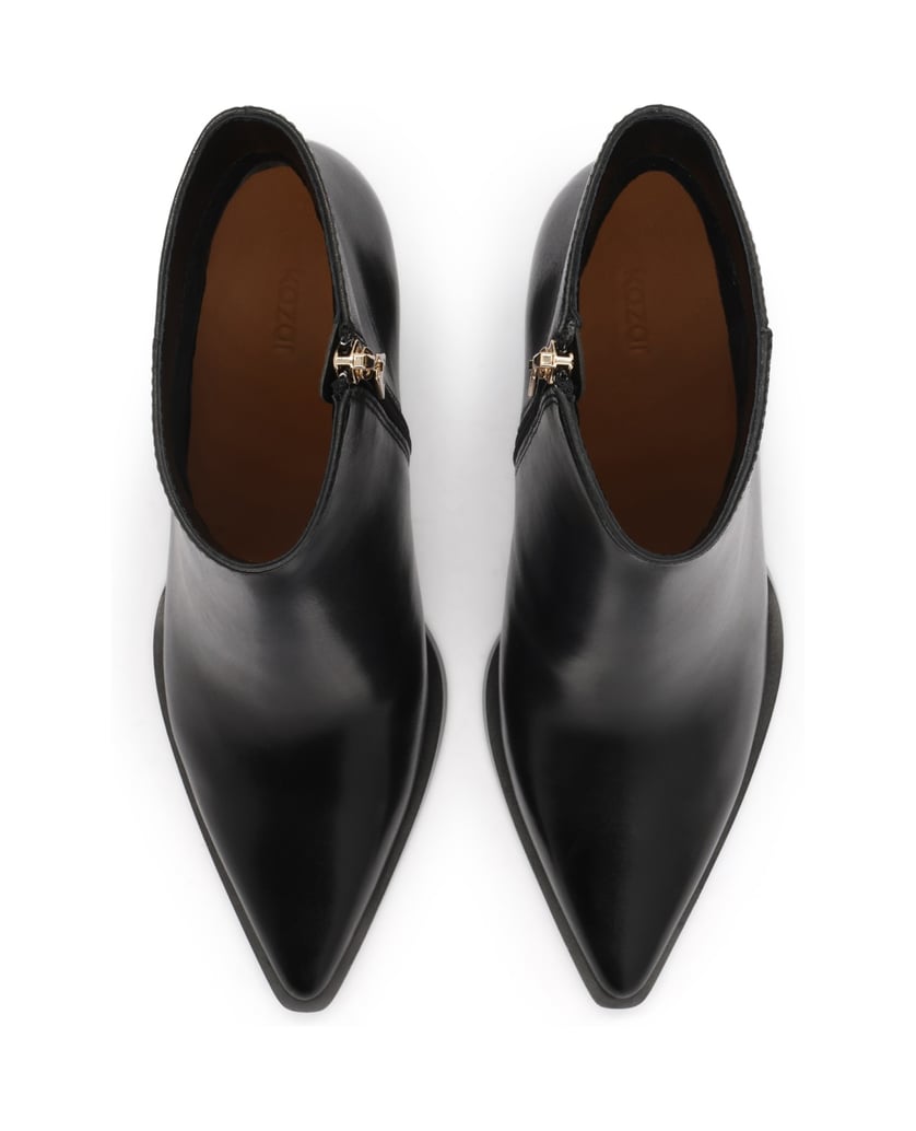 Kazar-Leather-booties-in-a-minimalist-style-čierna