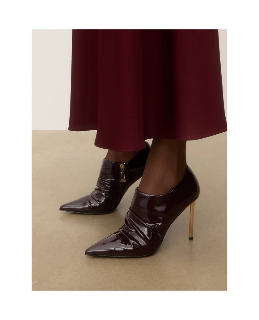 Kazar-Lacquered-booties-with-crinkle-upper-and-gold-heel-červená