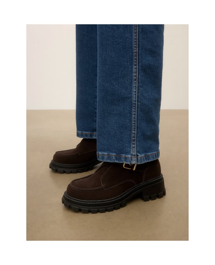 Kazar-Suede-booties-in-a-shade-of-dark-chocolate-on-a-heavy-sole-tmavá-hnedá