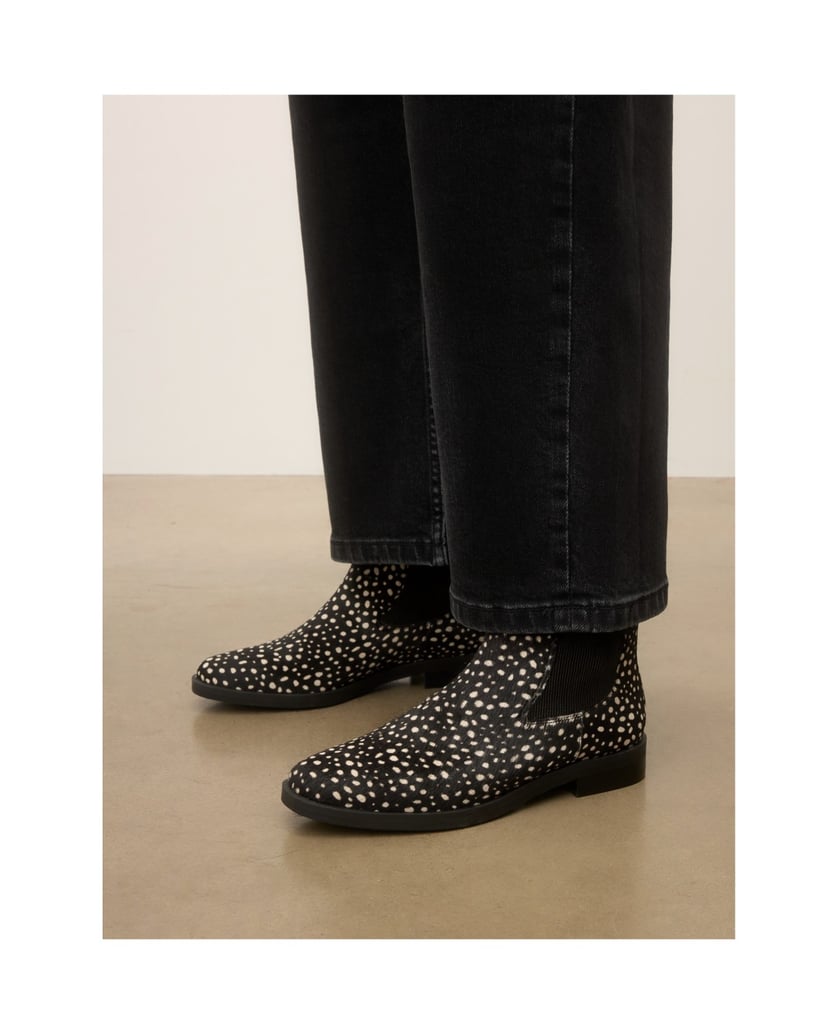 Kazar-Black-Chelsea-boots-with-white-polka-dot-hair-on-leather-panels-čierna
