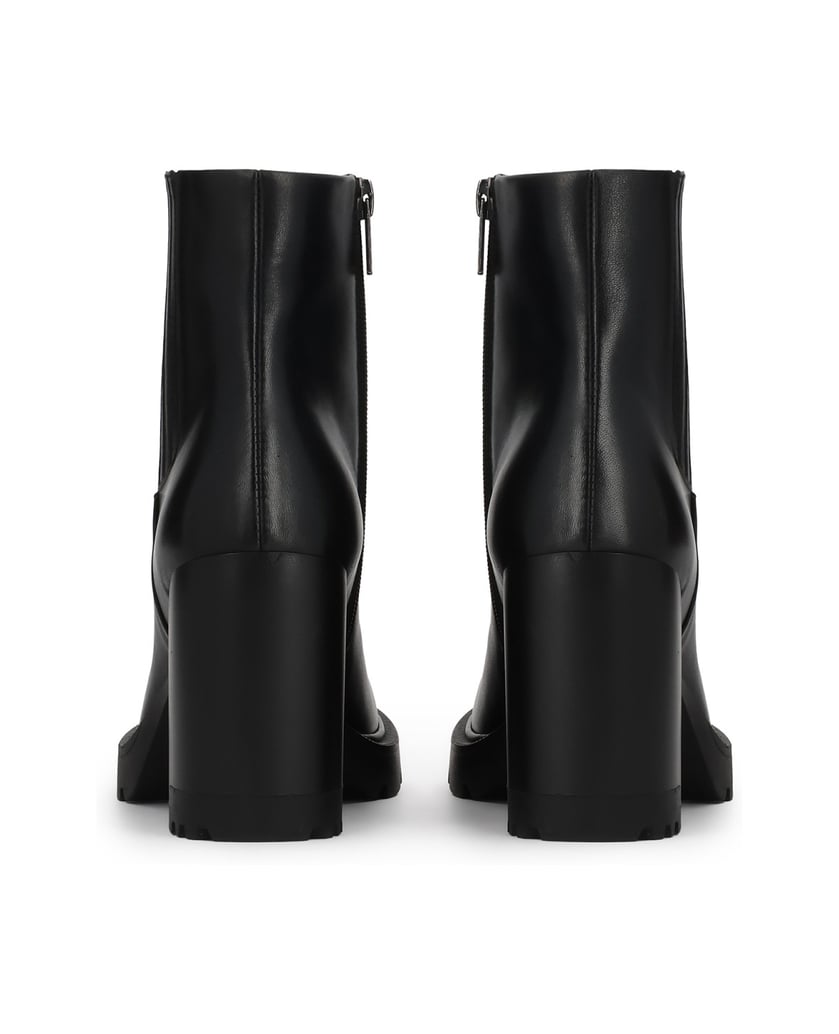 Kazar-Black-leather-block-booties-with-elastic-inserts-černá