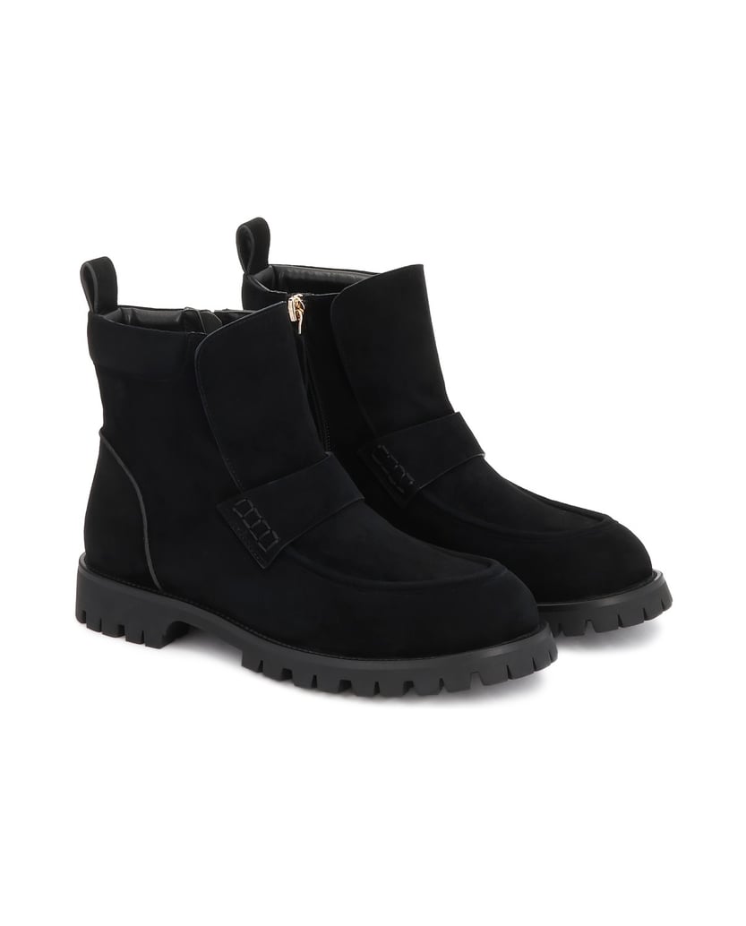 Kazar-Black-suede-booties-on-a-trapper-sole-černá