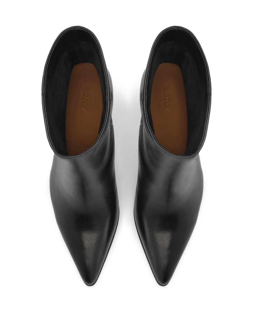 Kazar-Classic-black-booties-with-a-slip-on-upper-černá