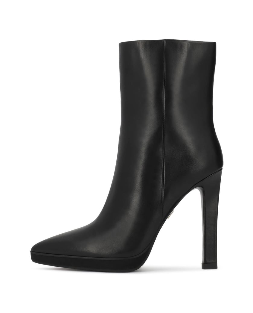 Kazar-Black-leather-zippered-booties-with-extended-toe-box-čierna