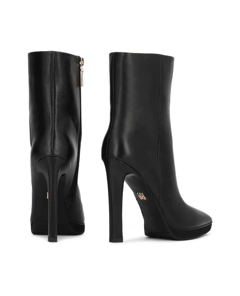 Kazar-Black-leather-zippered-booties-with-extended-toe-box-čierna