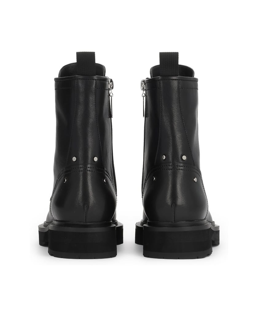 Kazar-Flat-ankle-boots-with-zipper-and-lacing-on-treaded-sole-čierna