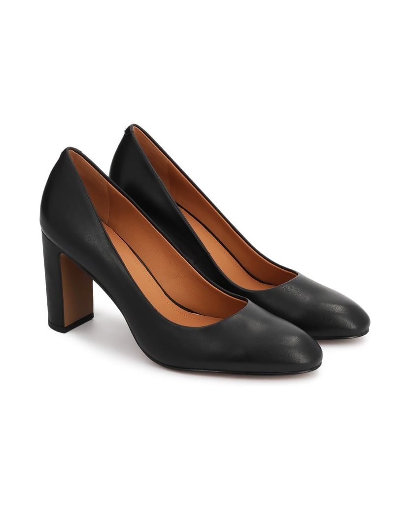 Kazar-Black-leather-pumps-on-a-stable-block-čierna