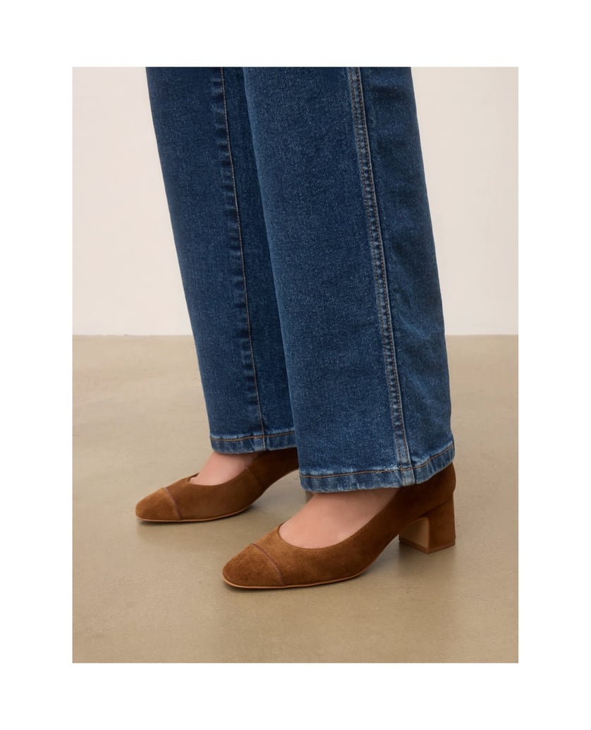 Kazar-Classic-suede-pumps-on-a-low-block-hnedá