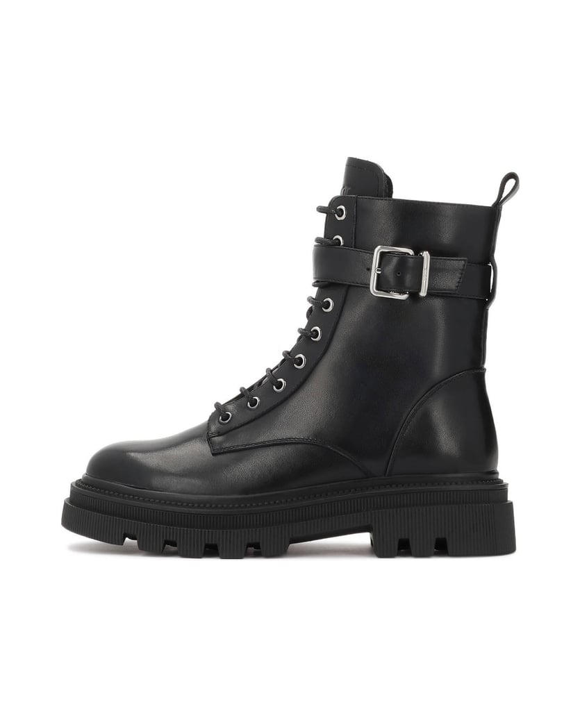 Kazar-Black-leather-ankle-boots-on-a-treaded-sole-čierna