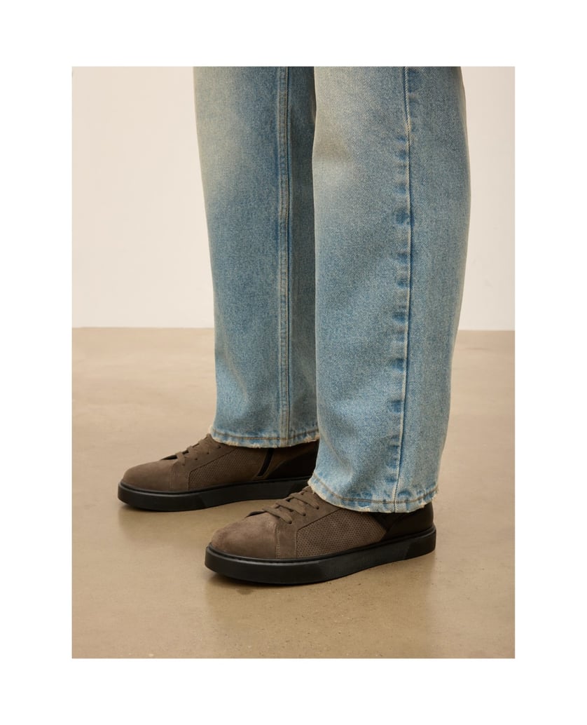 Kazar-Taupe-men's-sneakers-in-perforated-leather-and-suede-tmavošedá