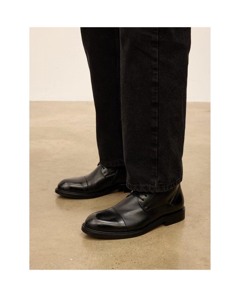 Kazar-Black-leather-toe-cap-booties-with-zipper-černá