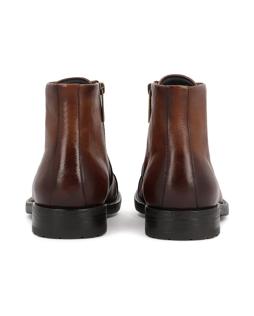 Kazar-Casual-leather-flat-ankle-boots-with-overlapping-nose-piece-hnedá