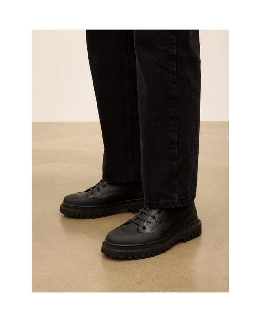 Kazar-Lace-up-shoes-with-rubber-toe-and-heel-protection-černá