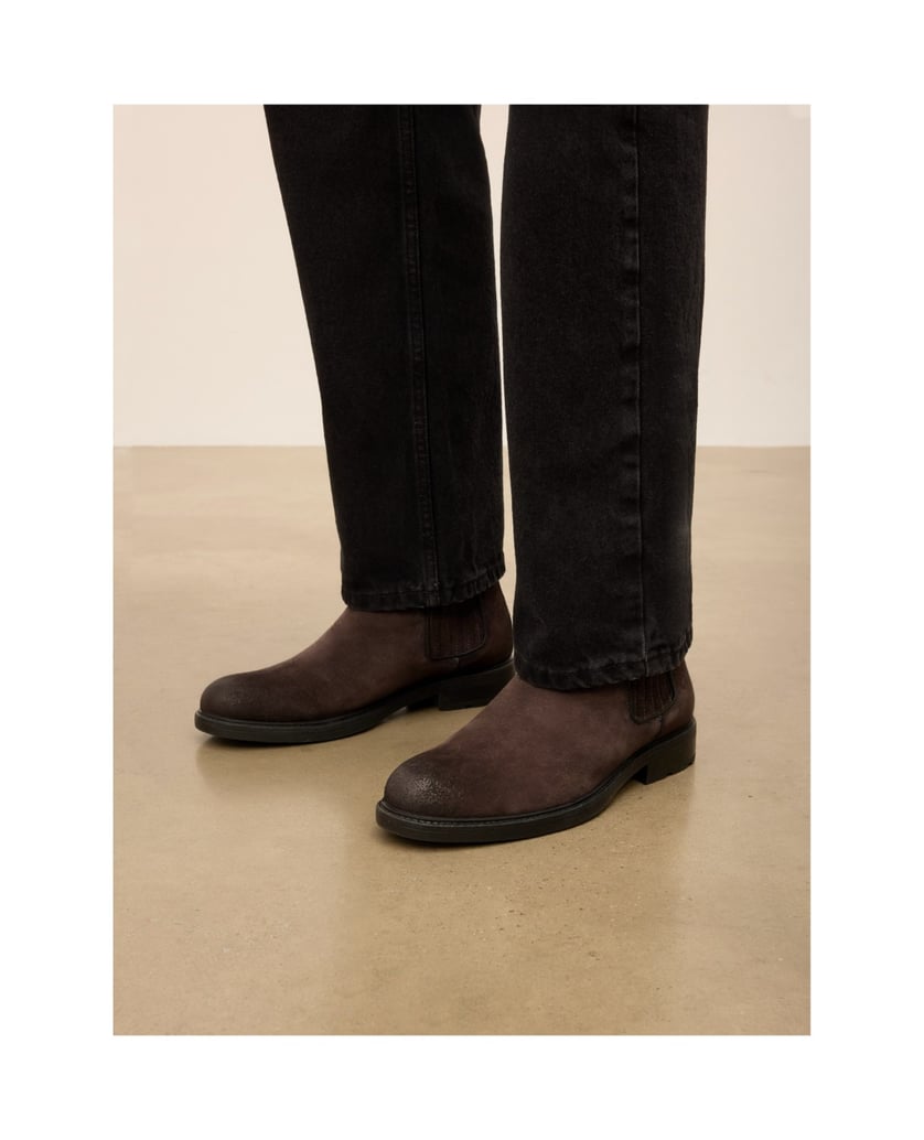 Kazar-Classic-men's-Chelsea-boots-in-brown-suede-tmavá-hnedá